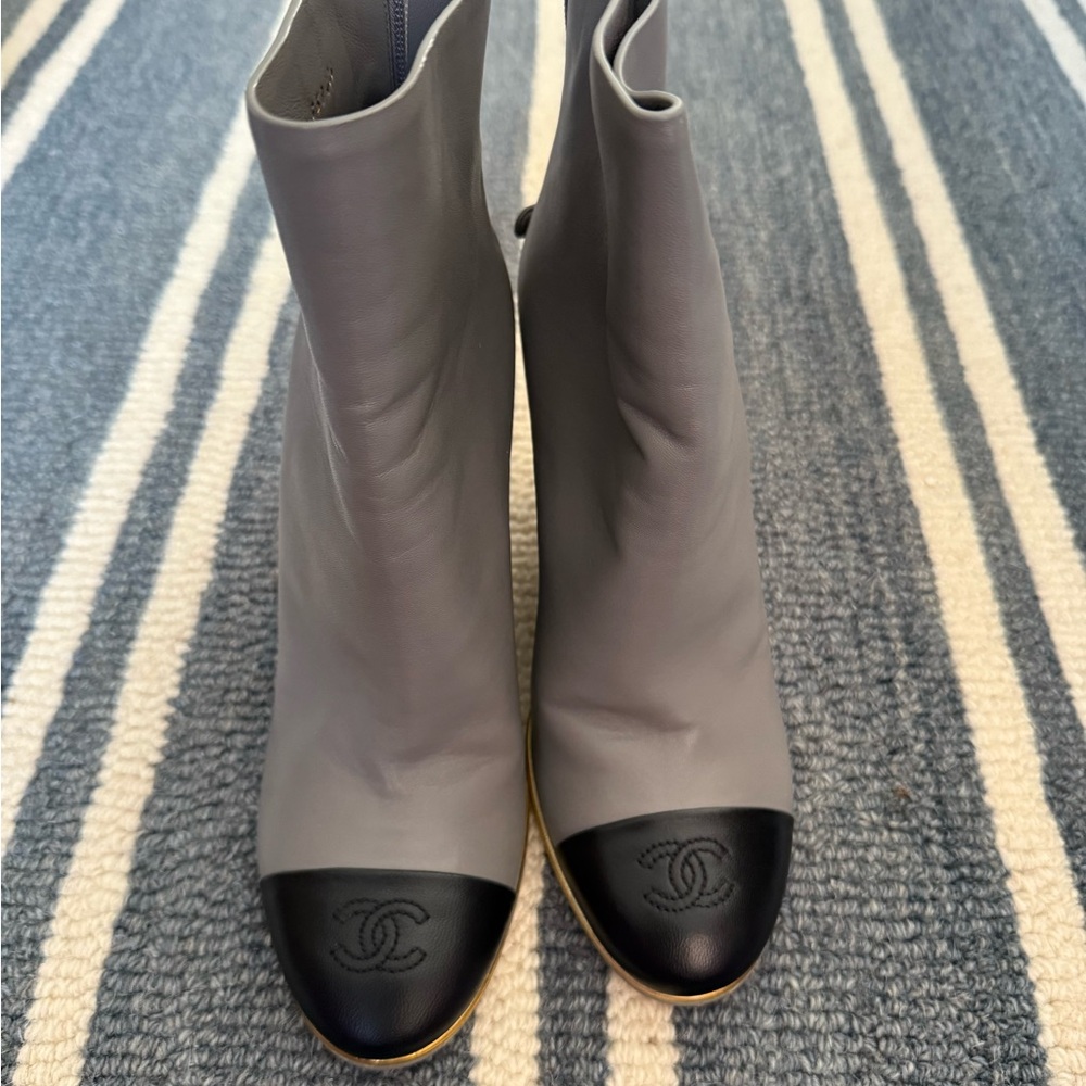 CHANEL Two-Tone Gray and Black Ankle Boots